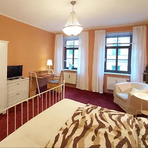 City-ferienwohnungen-dresden&cottage Im Garten - Zentral In Der Neustadt Louisenstrasse Dresden